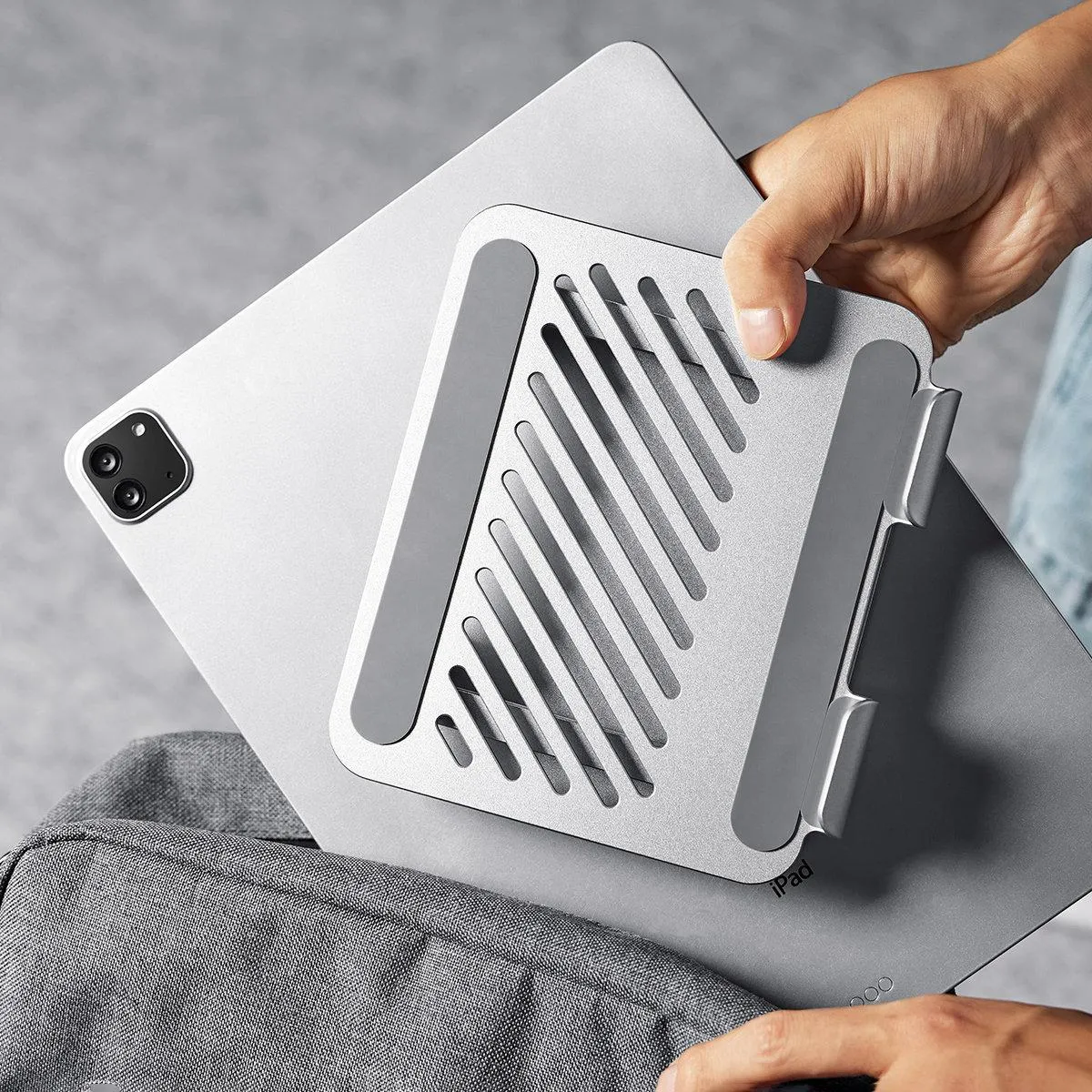 Ugreen Tablet Stand 4.7-12.9-inch Foldable Silver