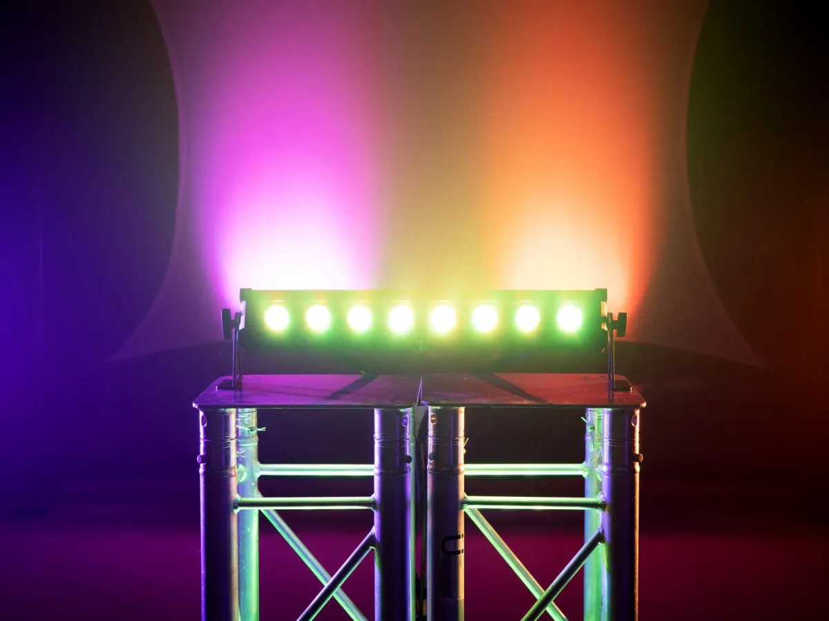 Eurolite LED IP T-Bar 8 QCL Bar