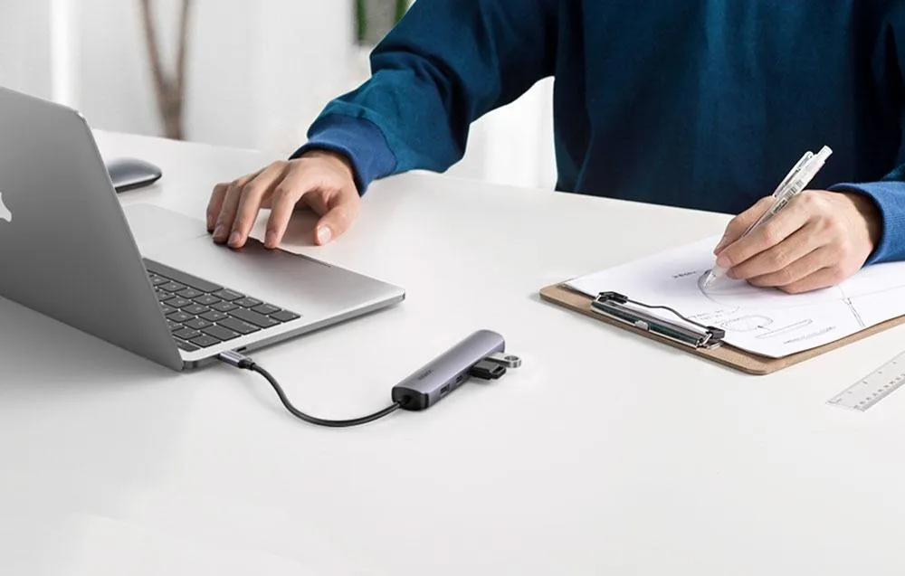 Ugreen Adapter Hub USB-C > 4x USB 3.0 + HDMI