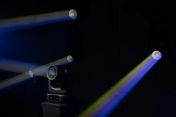 Showtec Xpression 2000B Beam