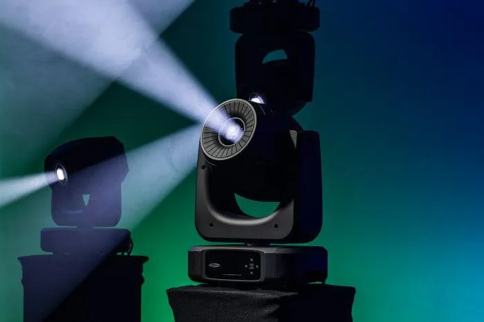 Showtec Xpression 2000S Spot