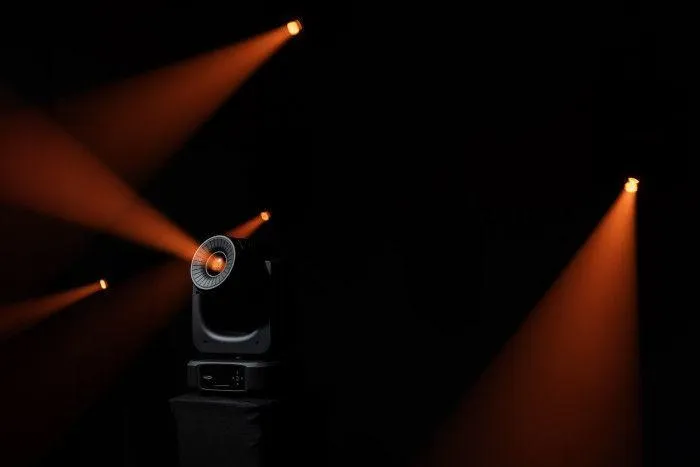 Showtec Xpression 2000S Spot