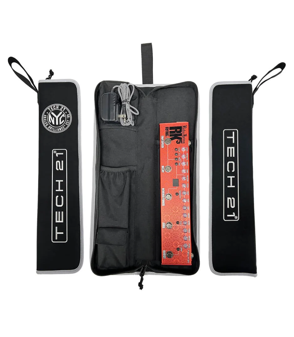 Tech21 Gigbag Trademark 30/10 Silver Logo