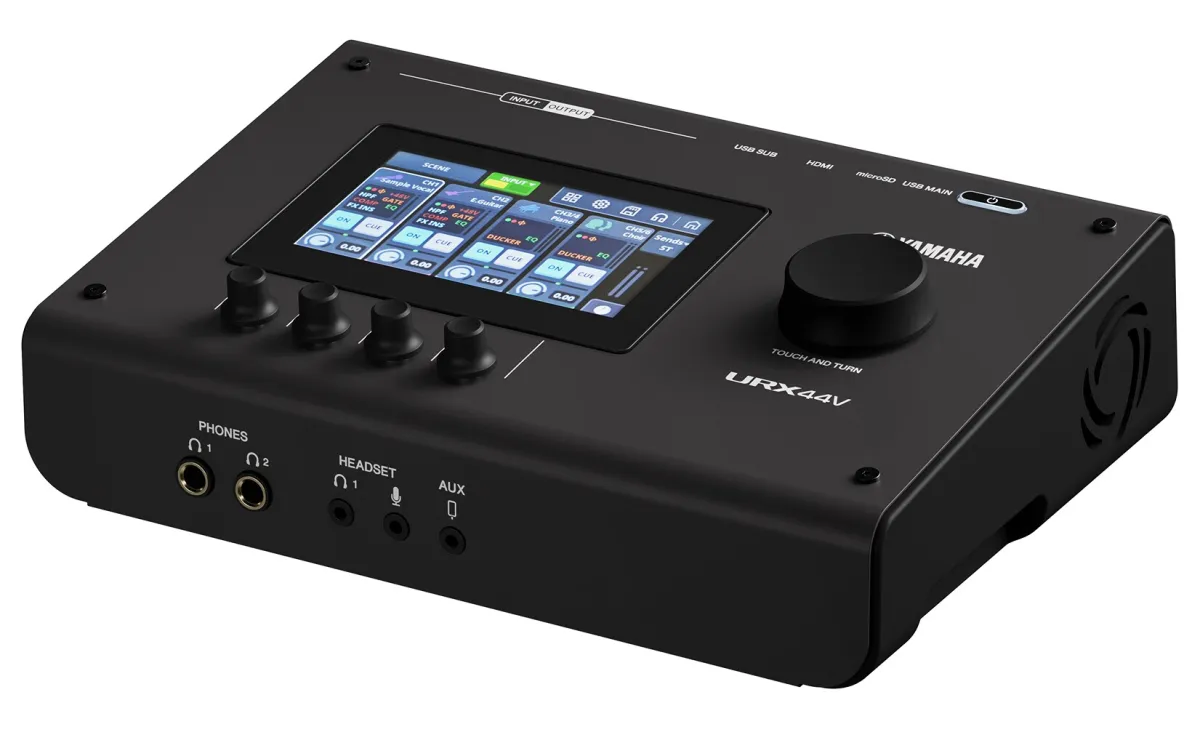 Yamaha URX44V Black