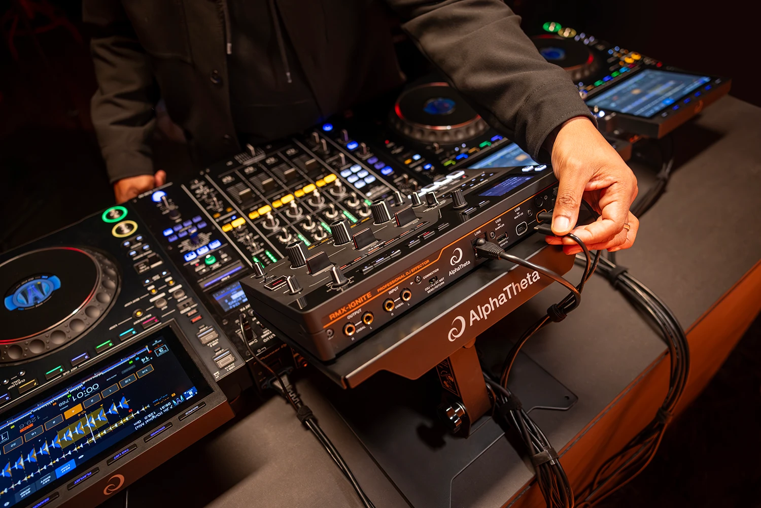 AlphaTheta DJC-STS2