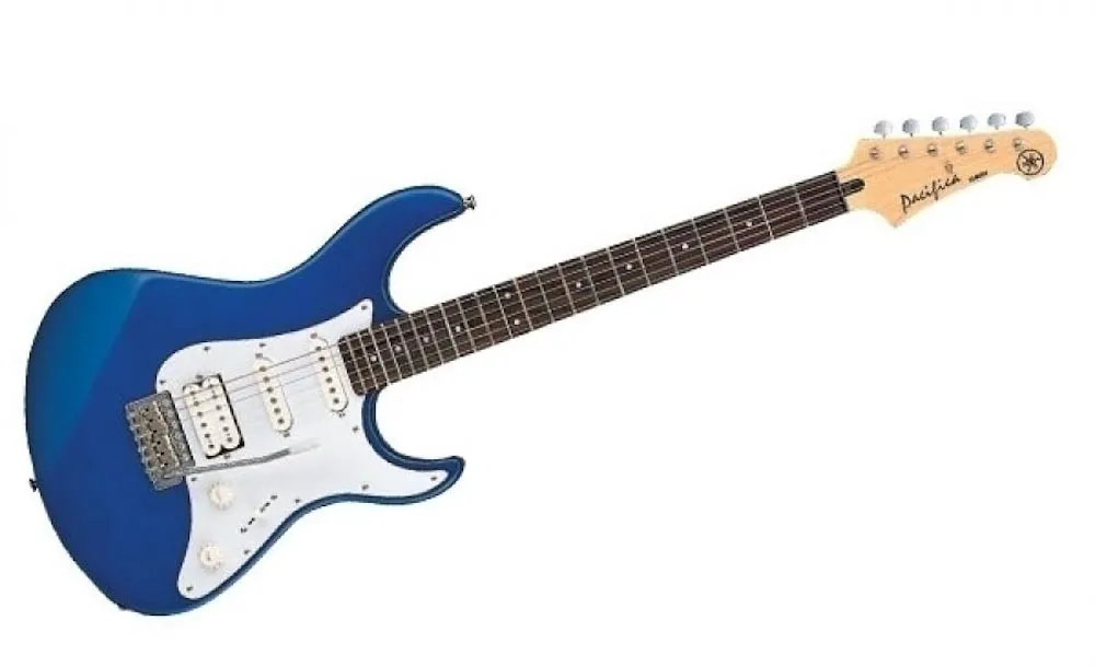 Yamaha Pacifica 012 Dark Blue Metallic