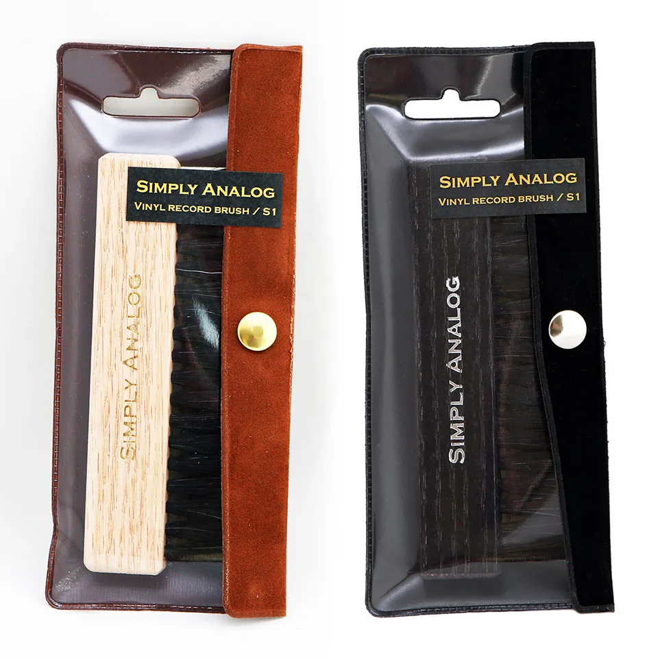 Simply Analog Anti-static Black Oak Wooden Brush