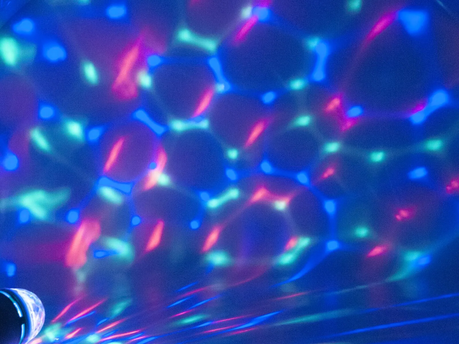 Omnilux LED BC-1 E-27 Beam Effect RGB